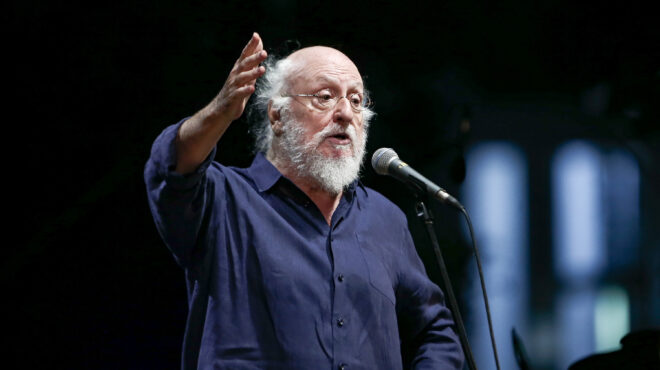 ο-σαββοπουλος-αποχαιρετά-τον-αηδον-562690657