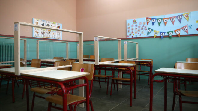 χωρίς-μεταφορά-έχουν-μείνει-χιλιάδες-562691527