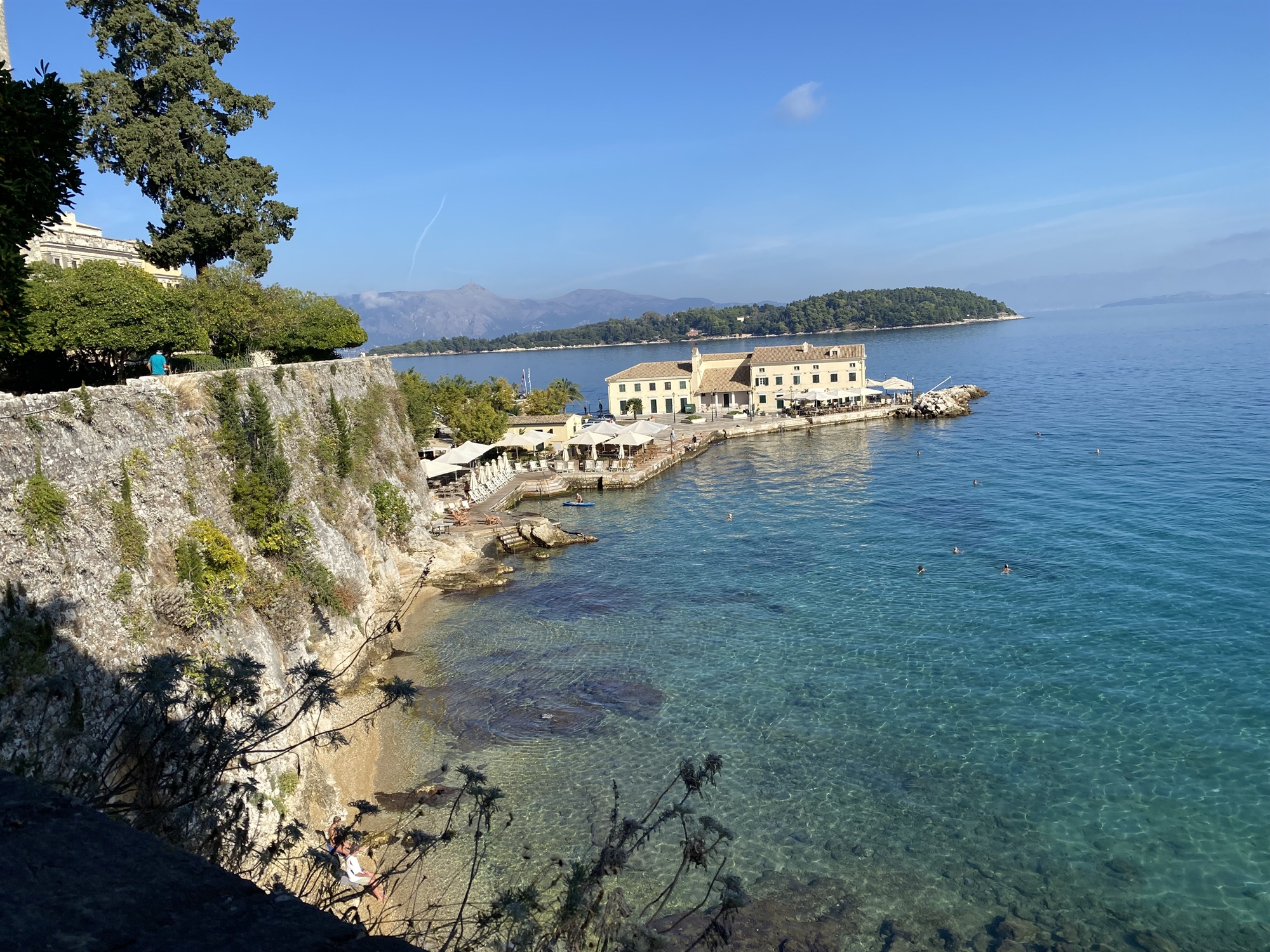 Ταξίδι στη φθινοπωρινή Κέρκυρα με την ιαματική ομορφιά της-1