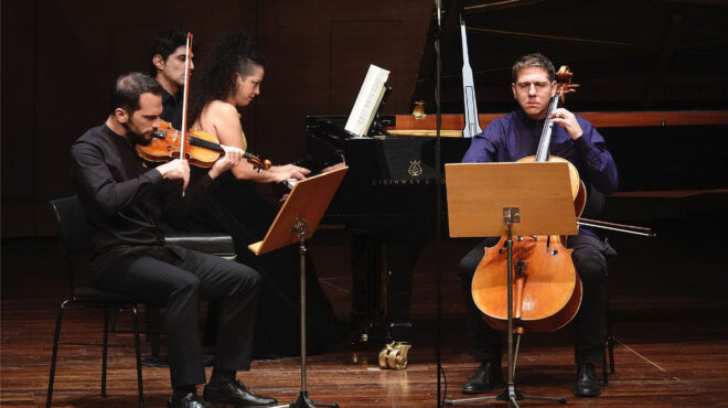 δύο-απολαυστικές-βραδιές-μουσικής-δω-562697395