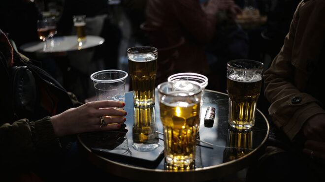 μπίρες-και-τεκίλα-από-το-μεξικό-πίνουν-562663741