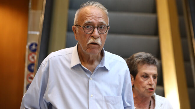 συριζα-εκτός-ορίων-η-κρίση-τρεις-δια-562688902