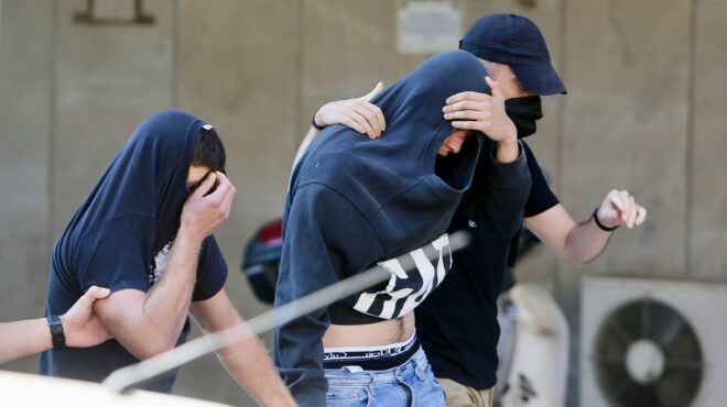 νέα-φιλαδέλφεια-σε-δύο-μαχαίρια-το-dna-το-562682203