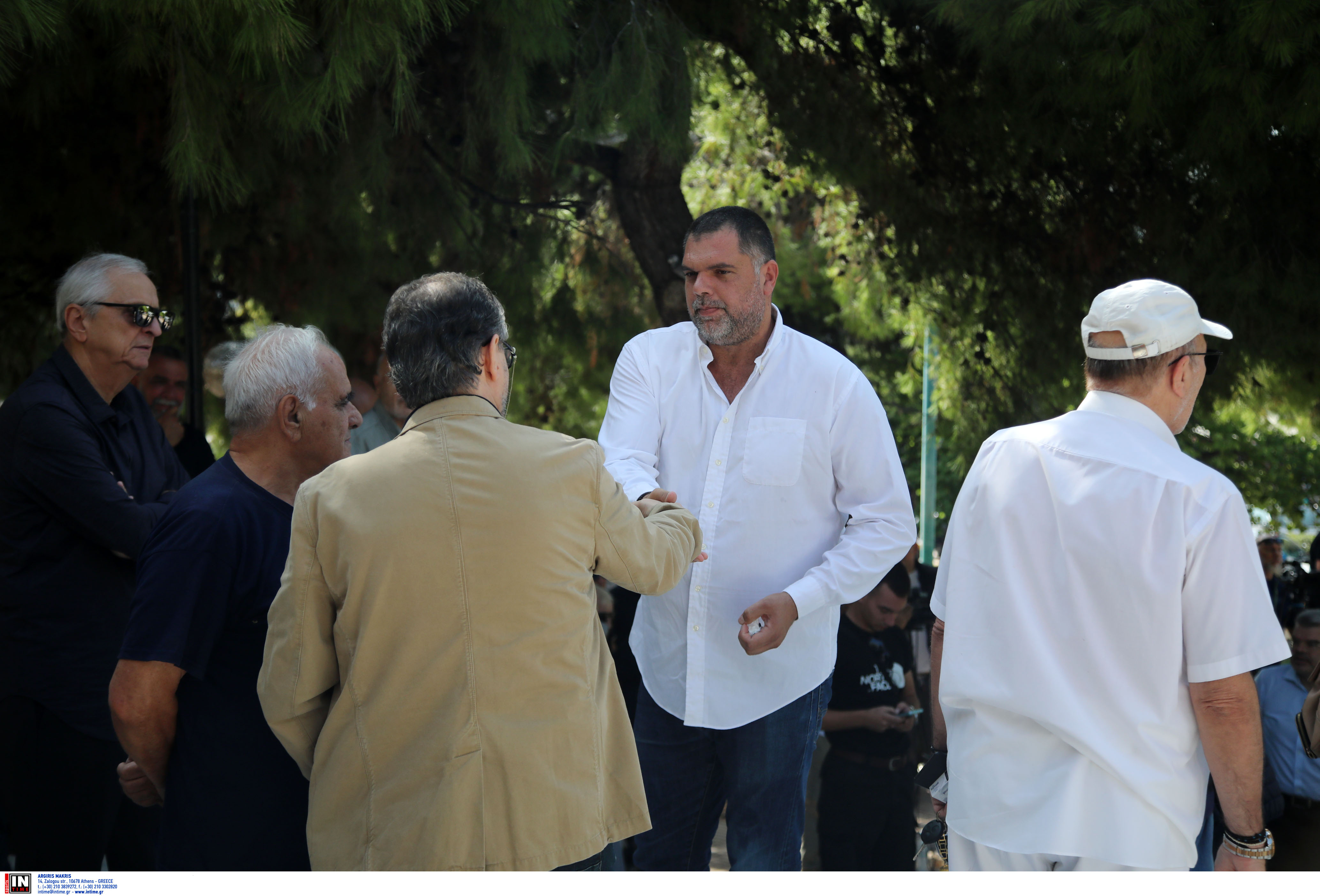 Γιάννης Ιωαννίδης: Επιμνημόσυνη δέηση στη Βούλα – Αύριο η κηδεία του στη Θεσσαλονίκη-4