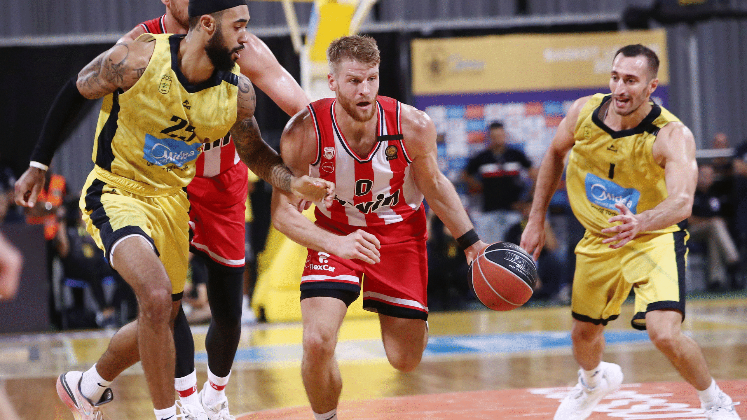 basket-league-δύσκολο-πέρασμα-του-ολυμπιακού-από-562660609