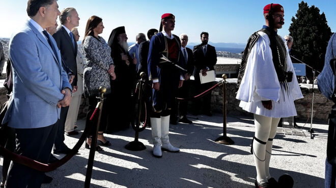 εντός-και-εκτός-τα-μηνύματα-σχοινά-προ-562669534