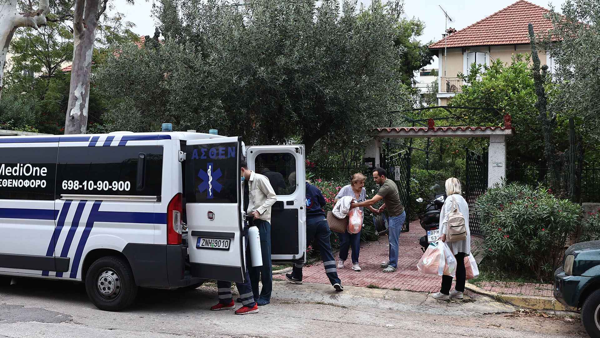 Kλειστή η Ποσειδώνος λόγω βόμβας – Σε εξέλιξη η επιχείρηση εξουδετέρωσης-3