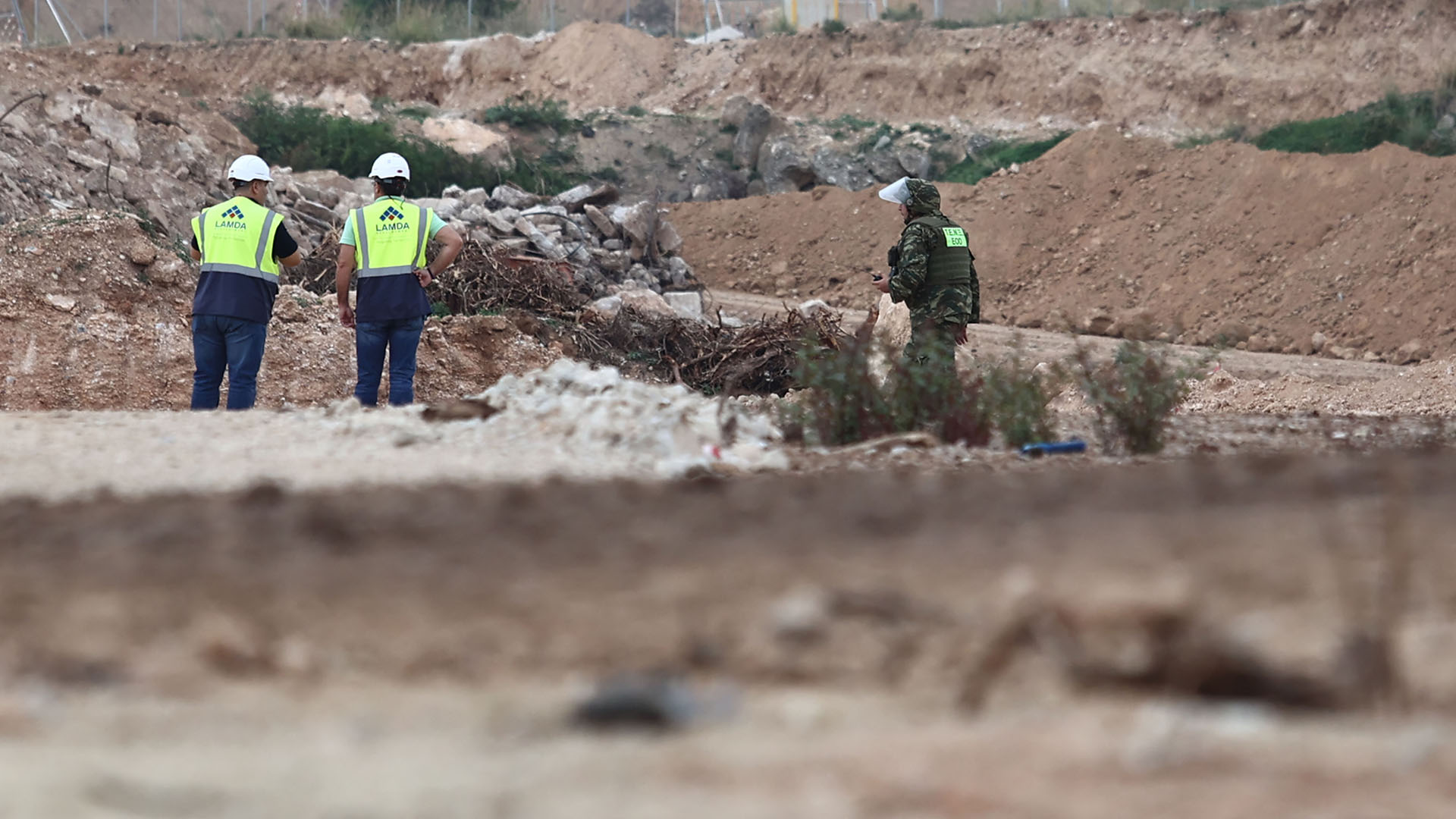 Kλειστή η Ποσειδώνος λόγω βόμβας – Σε εξέλιξη η επιχείρηση εξουδετέρωσης-4
