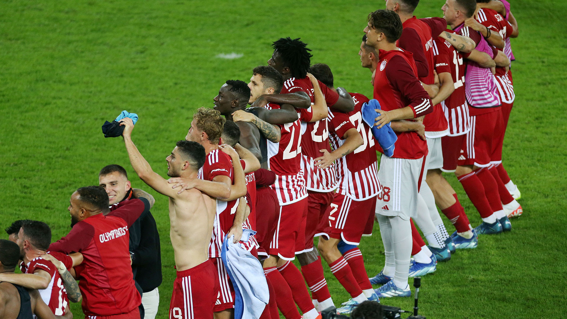 Ο Ολυμπιακός «λύγισε» 2-1 τη Γουέστ Χαμ-1