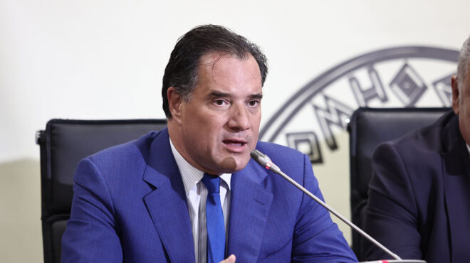 ψηφιακή-κάρτα-εργασίας-σε-καταστήματ-562700401