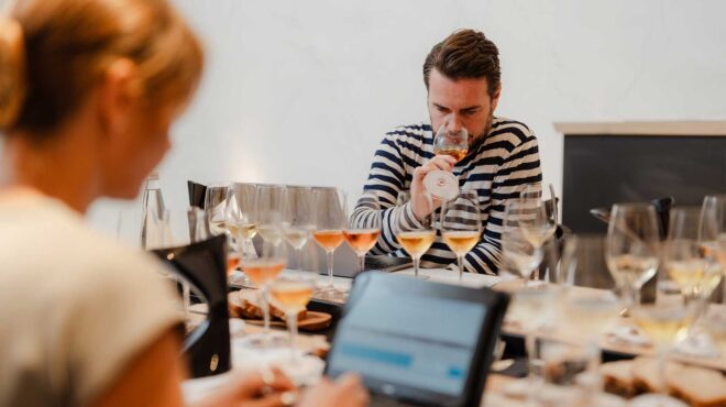 50-μεγάλα-ελληνικά-κρασιά-50-ggw-αύριο-η-νέα-λ-562681420