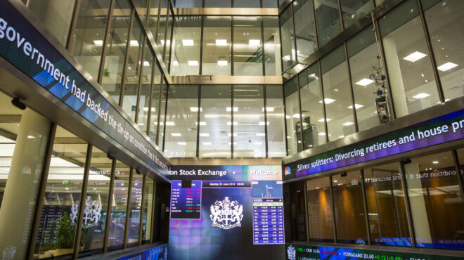 το-χρηματιστήριο-του-λονδίνου-ανέκτη-562683052