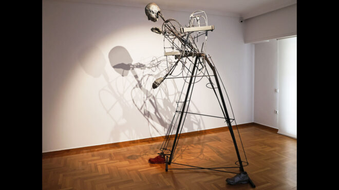 εκθεση-μονοκοντυλιά-από-σίδερο-562686178