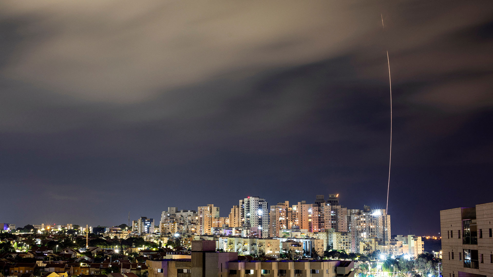 Ετοιμο το Ισραήλ για χερσαία επέμβαση – Η Χαμάς εμποδίζει την εκκένωση της Γάζας-2