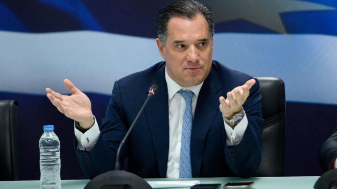 αδωνις-γεωργιάδης-μασίφ-562678213