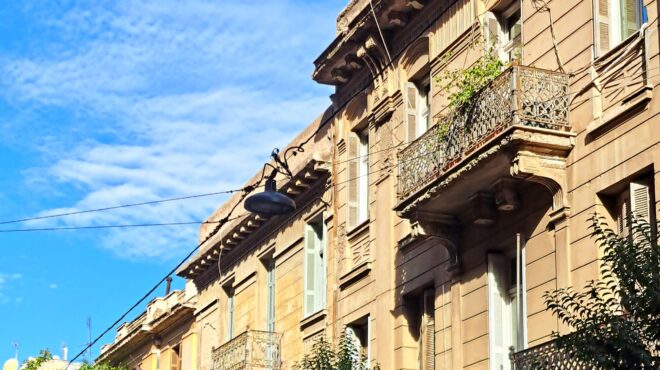 οι-κυψέλες-του-25-30-στη-δροσοπούλου-562685881