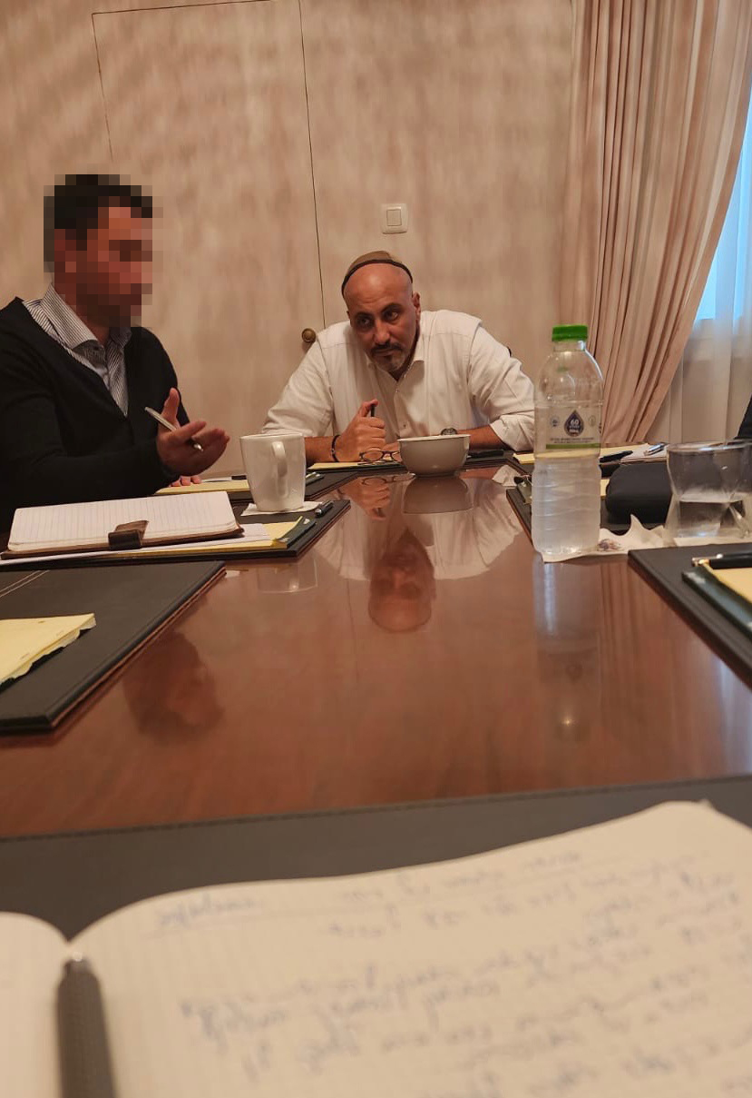 Ντέιβιντ Σασούν: Προσπάθησε να αγοράσει τράπεζα με πλαστά χαρτιά-1