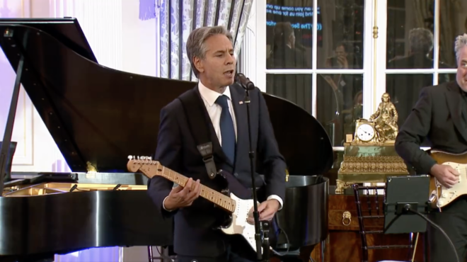 η-ροκ-πλευρά-του-μπλίνκεν-562651468