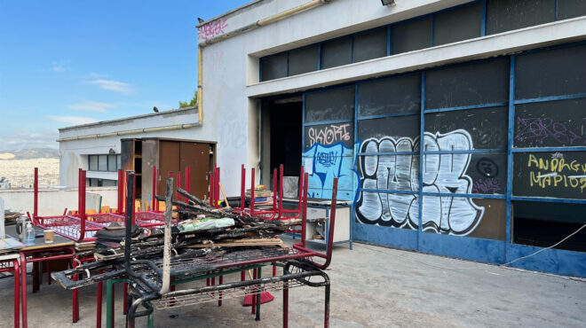 το-πληγωμένο-σχολείο-του-πικιώνη-562683277