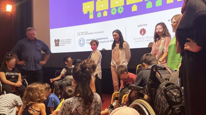 μια-σκηνή-όπου-όλοι-οι-μαθητές-είναι-ίσ-562699864