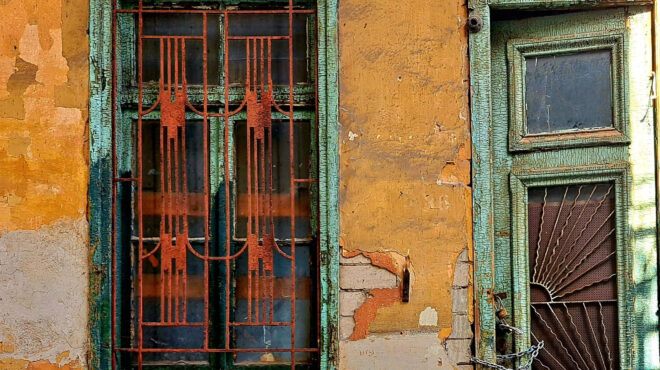 τα-αζήτητα-κοσμήματα-της-δραπετσώνας-562672783