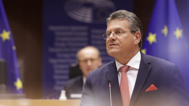 ε-κ-πράσινο-φως-στους-νέους-επικεφαλ-562655041