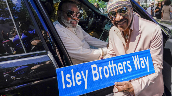 πέθανε-ο-ρούντολφ-aϊσλι-ιδρυτής-των-isley-brothers-562670008