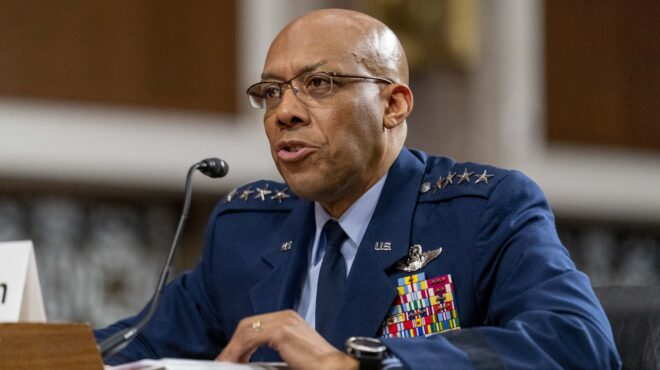 αρχηγός-στρατού-ηπα-δεν-υπάρχουν-ενδε-562666330