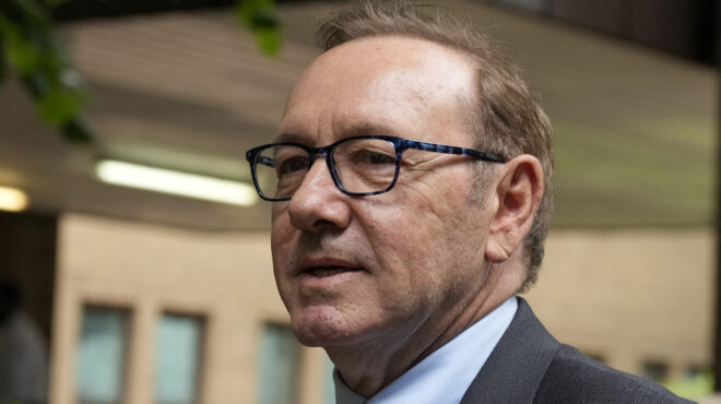 ο-κέβιν-σπέισι-ερμήνευσε-τίμωνα-αθην-562679494