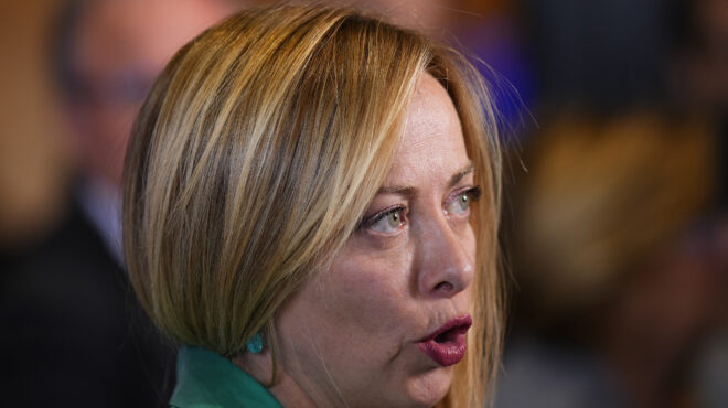 ο-συγγραφέας-ρομπέρτο-σαβιάνο-καταδι-562668496