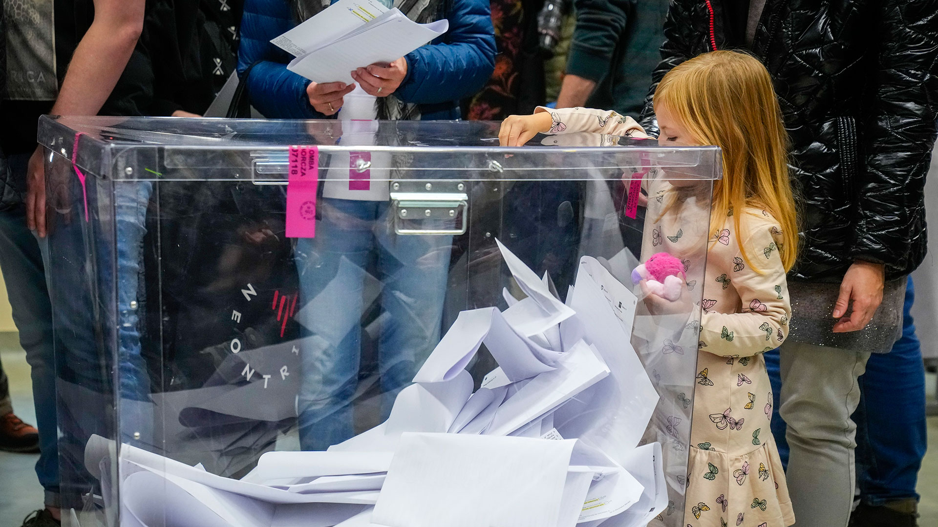 Πολωνία: Το exit poll «δείχνει» νίκη Ντόναλντ Τουσκ-1