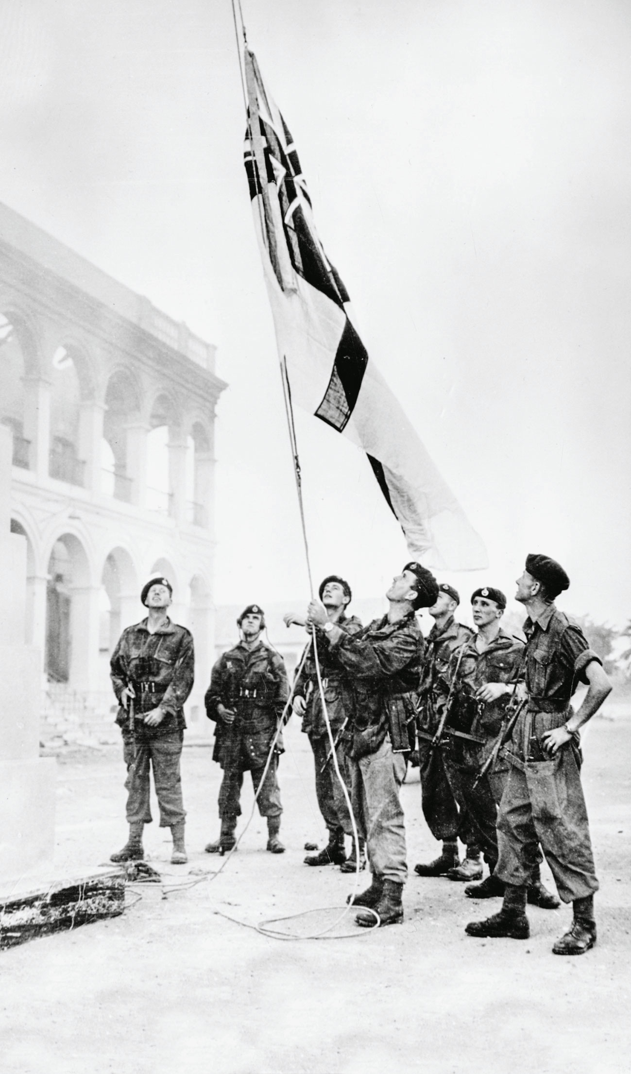 Σουέζ 1956: Σύννεφα πολέμου – Η κρίσις δια την διώρυγα-30