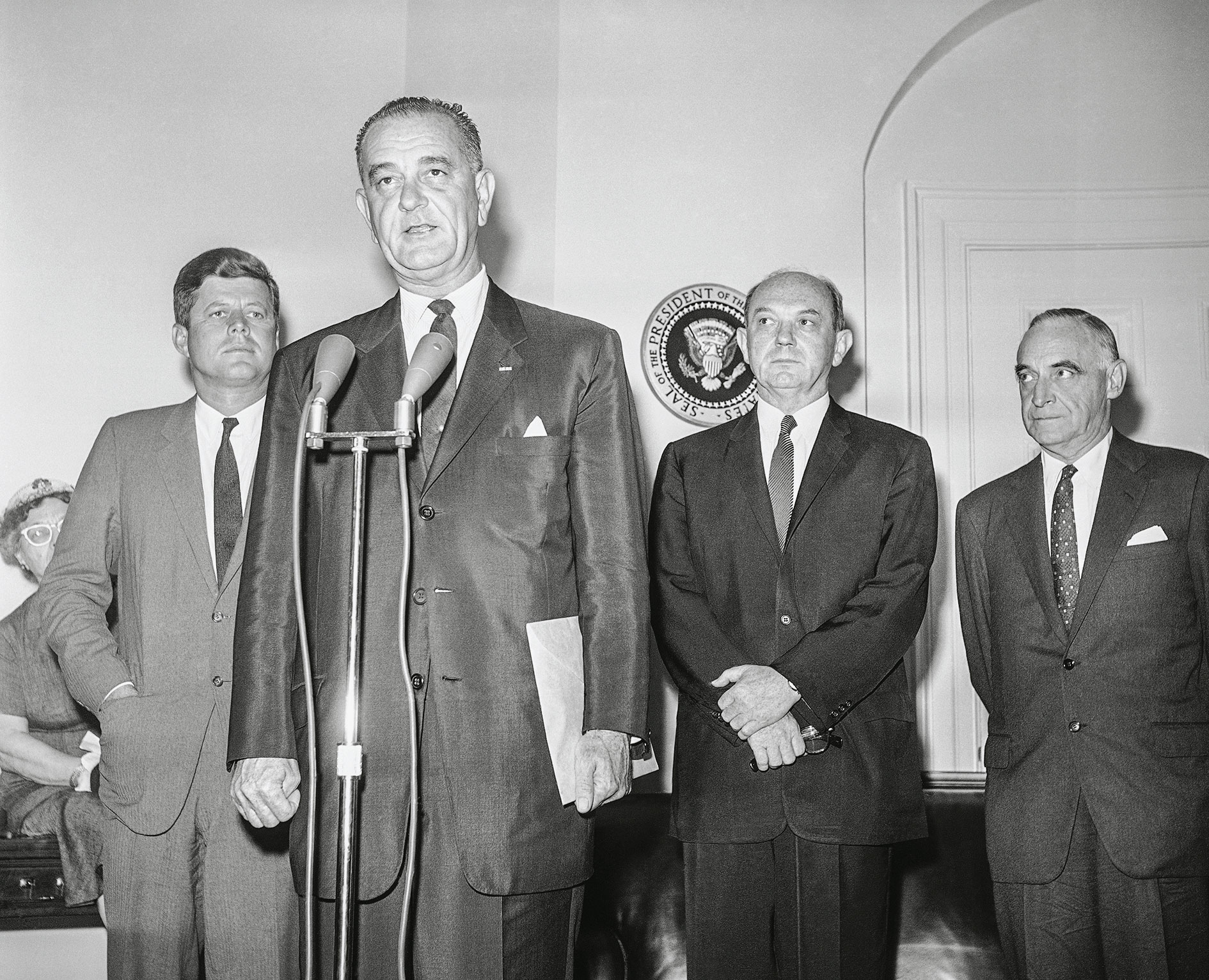 Το τείχος του Βερολίνου – Το παραπέτασμα επεξετάθη…-21