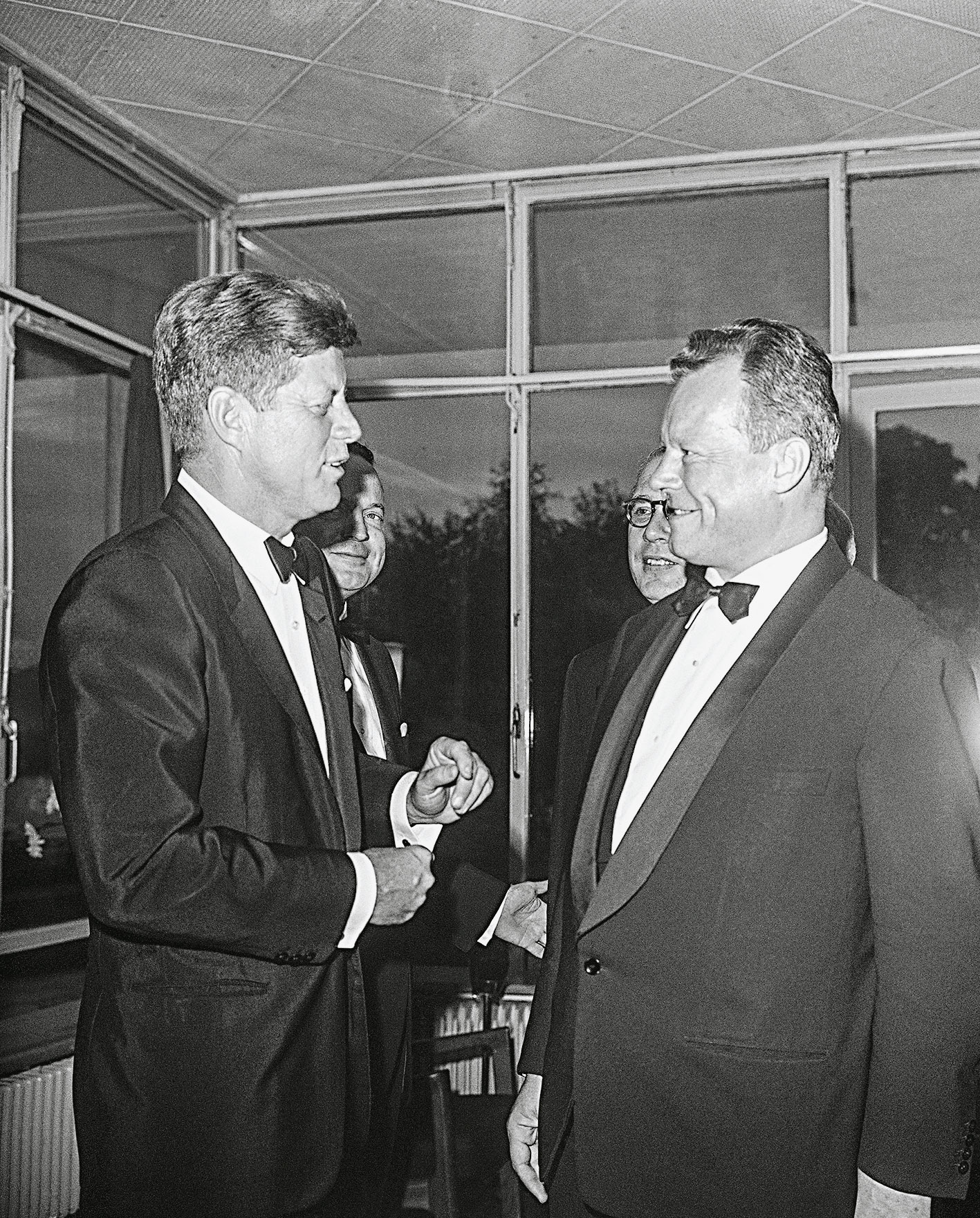 Το τείχος του Βερολίνου – Το παραπέτασμα επεξετάθη…-20