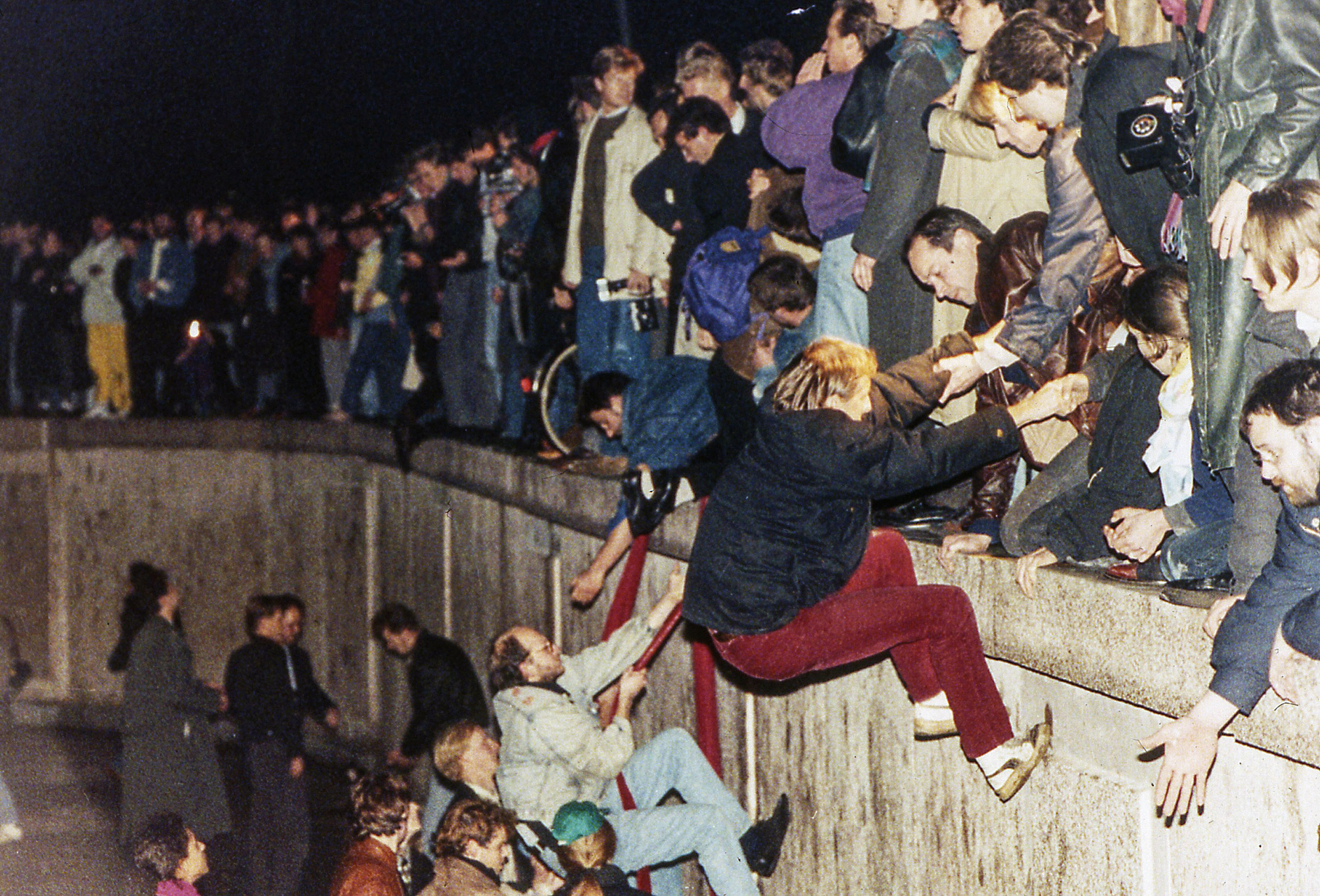 Το τείχος του Βερολίνου – Το παραπέτασμα επεξετάθη…-34