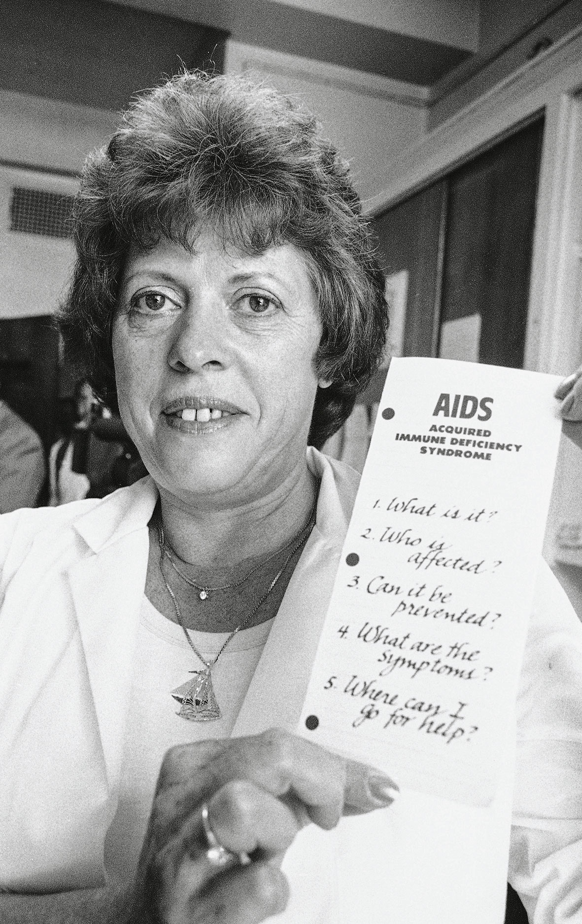 Η μυστηριώδης νόσος του AIDS – Από το στίγμα στην ενημέρωση-15