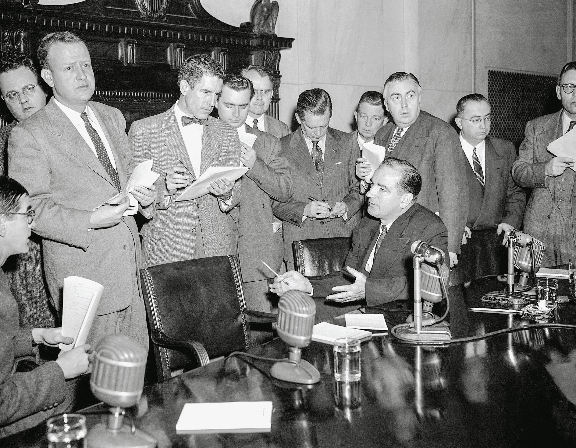 Ο «Μακκαρθισμός» υπό δίκην – Το τέλος μιας σκοτεινής περιόδου-9