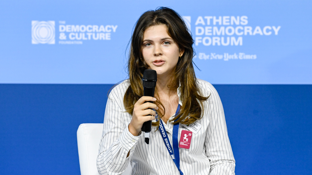 Οι έφηβοι έχουν τους λόγους τους να ανησυχούν για τη Δημοκρατία -4