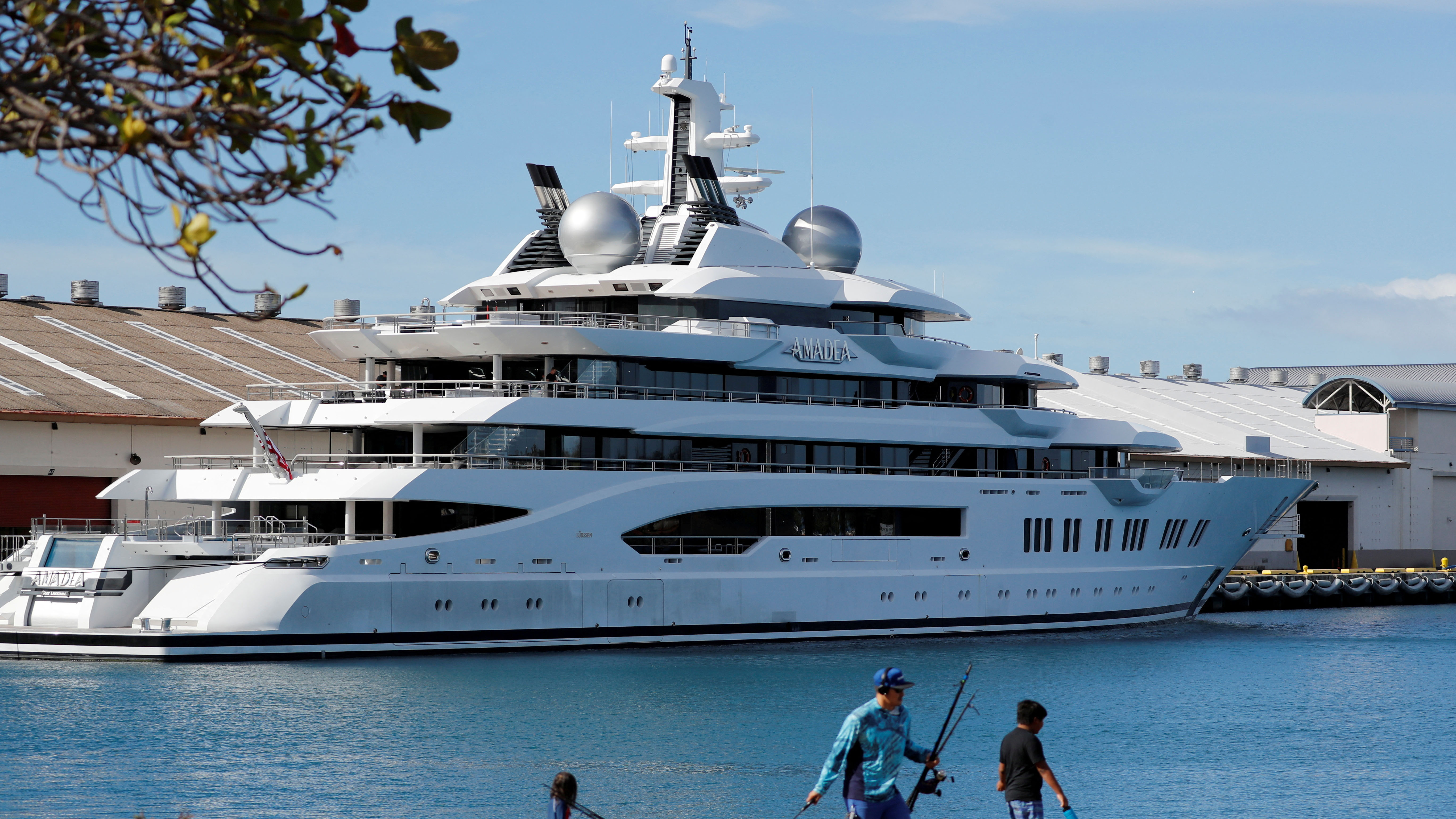 Οι ΗΠΑ διεκδικούν το σούπερ γιοτ του ολιγάρχη Κερίμοφ – «Είναι δικό μου» υποστηρίζει άλλος Ρώσος μεγιστάνας-1