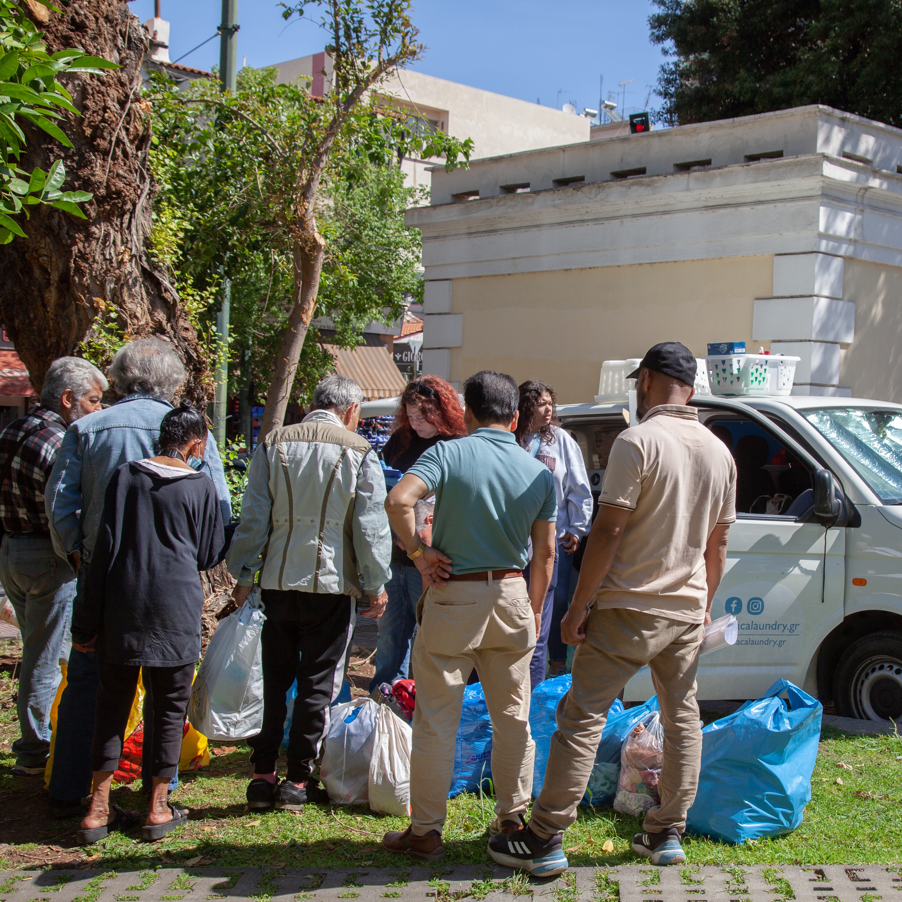 Ένα λευκό βαν επουλώνει τις πληγές της Θεσσαλίας-3