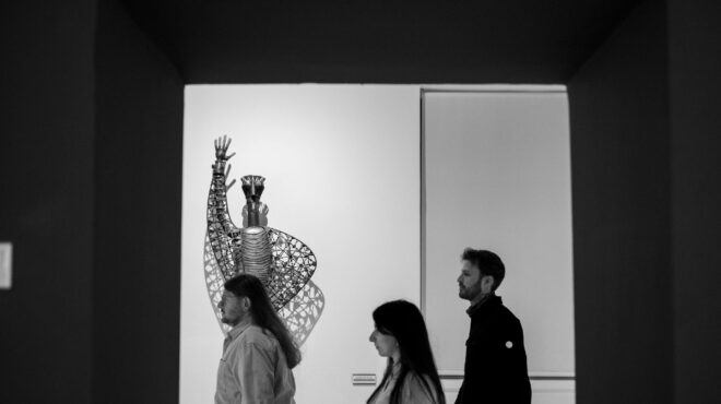 οι-elephant-τραγουδάνε-στο-μουσείο-562667725