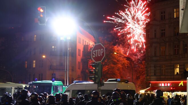 βερολίνο-τραυματισμός-65-αστυνομικών-σ-562681042