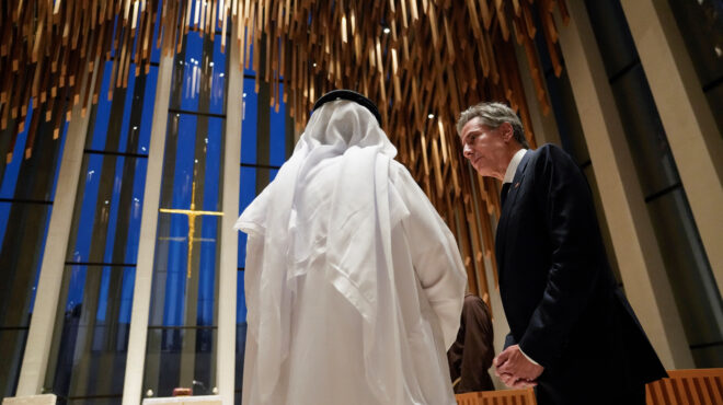 στο-αμπου-ντάμπι-ο-αντονι-μπλίνκεν-ε-562673035