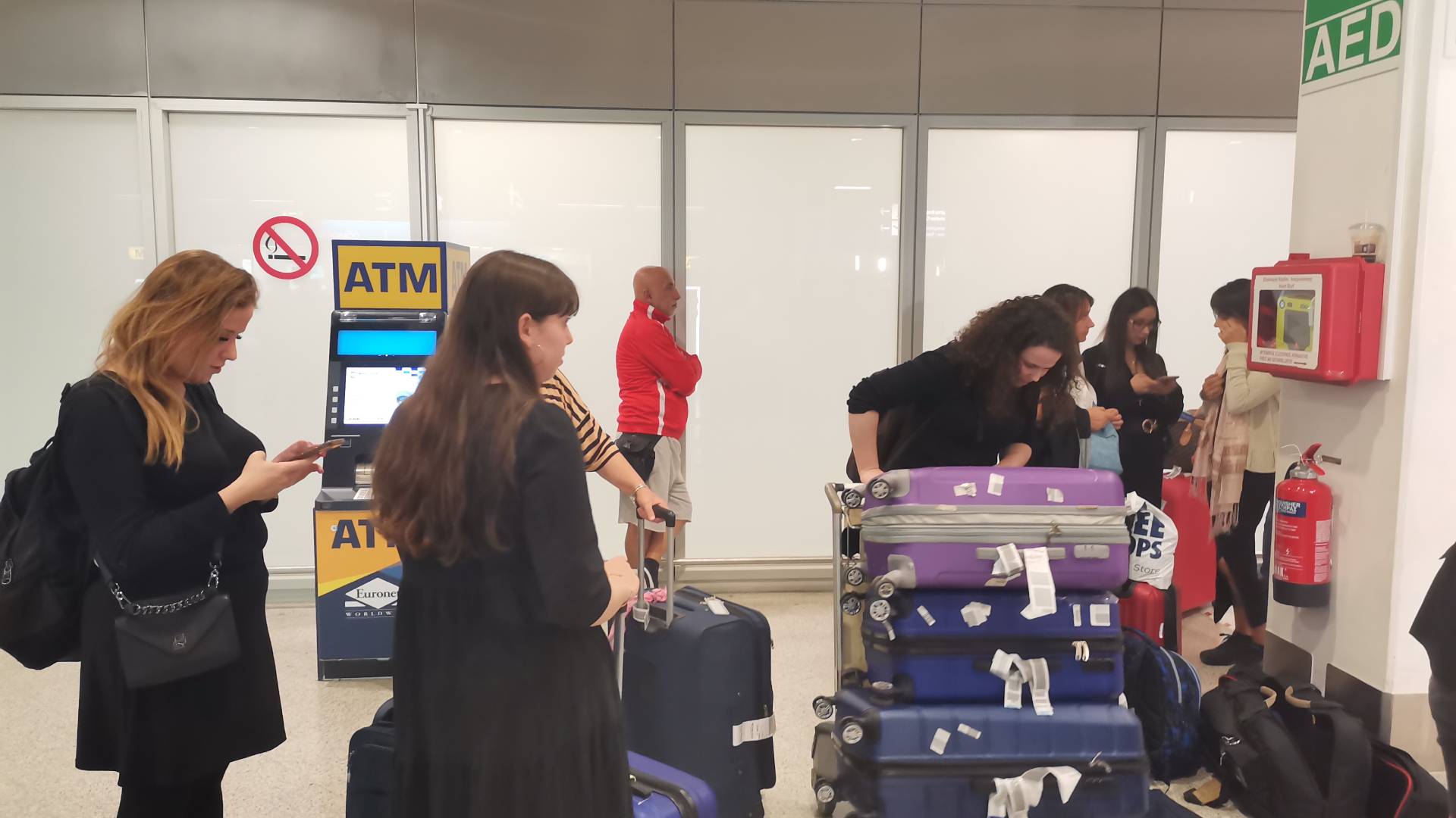 Ισραήλ: Μαρτυρίες στην «Κ» Ελλήνων που επαναπατρίστηκαν – «Μέναμε στο bomb room έως αργά το βράδυ»-1