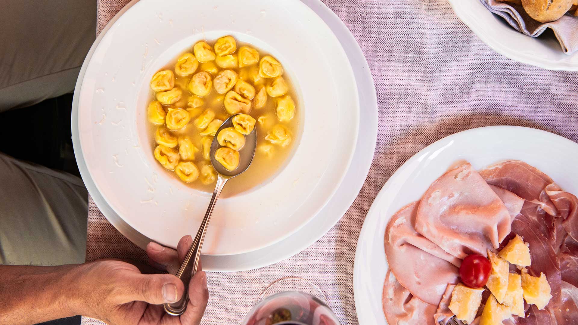 Ιταλία: Πού τρώμε (και τι κάνουμε) στην Emilia-Romagna;-1