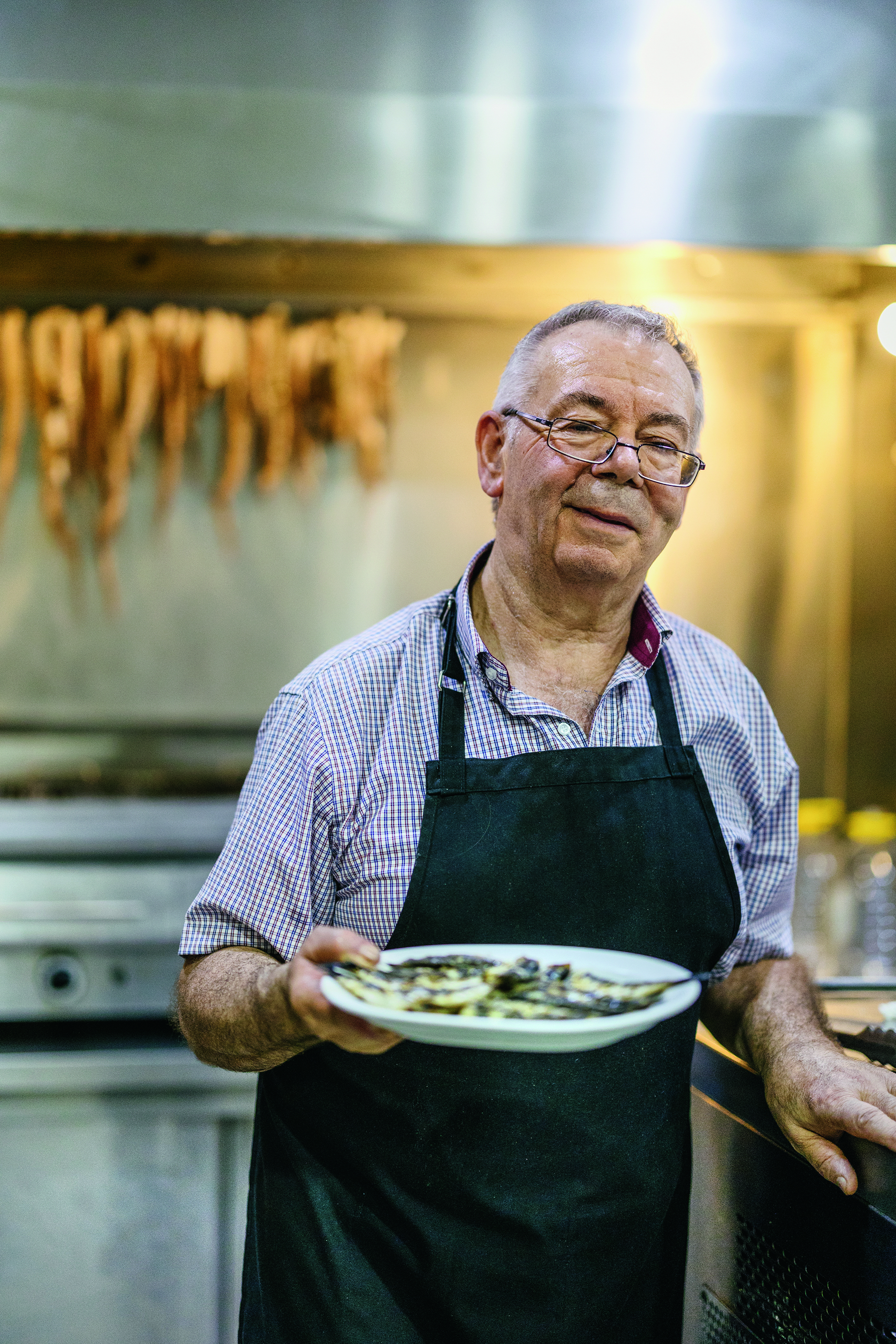 Στη Νίκαια για πολίτικη μπουγάτσα, καβουράκια και άπαιχτα τυλιχτά-3