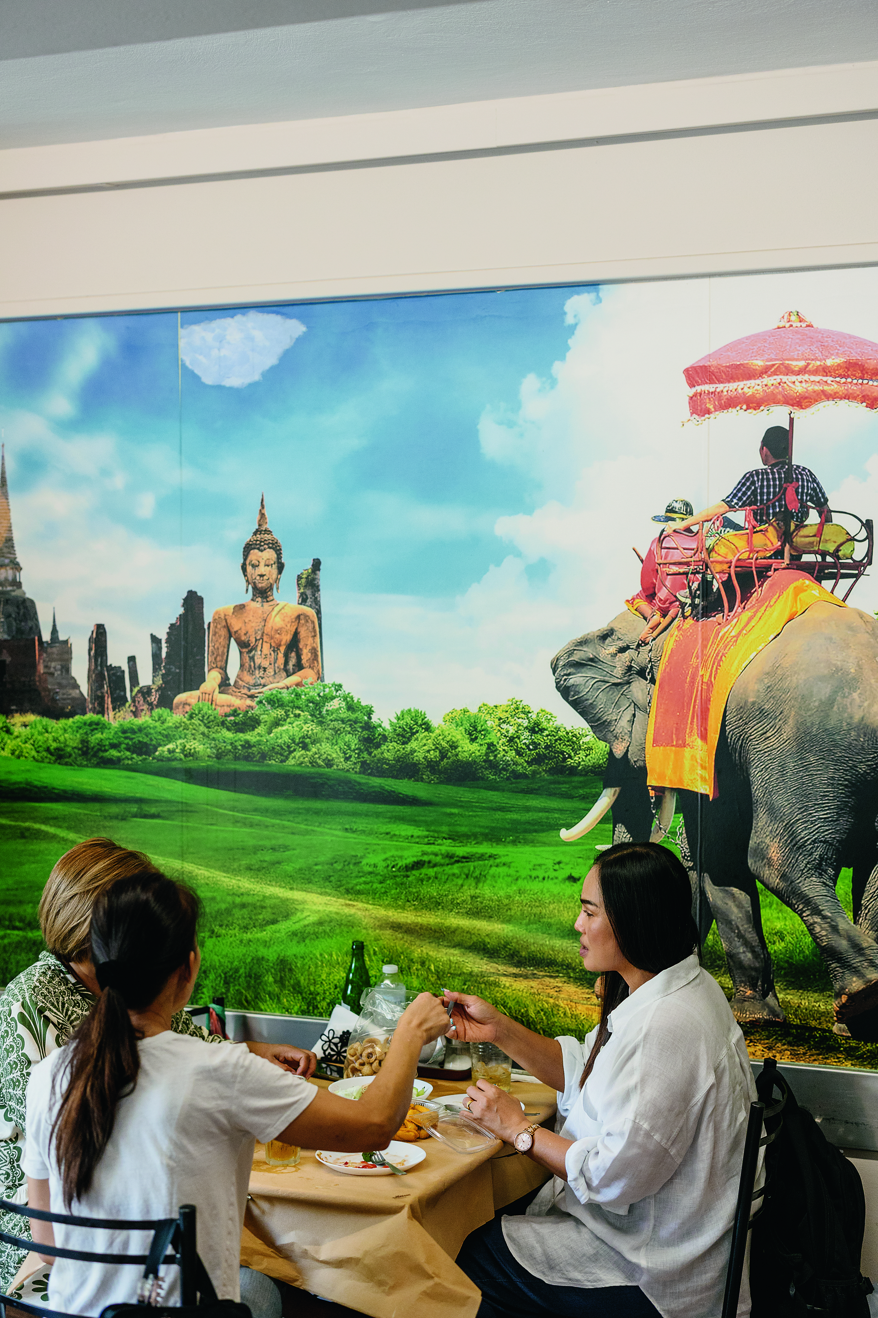 Στη Νίκαια για πολίτικη μπουγάτσα, καβουράκια και άπαιχτα τυλιχτά-5