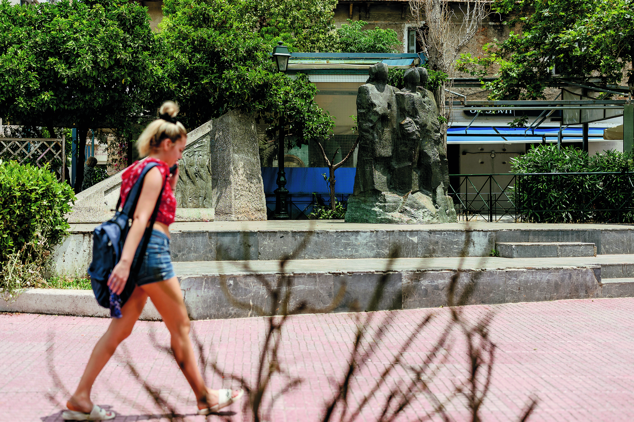 Στην Καισαριανή οι άνθρωποι λένε ακόμα «καλημέρα» απ’ το παράθυρο-11