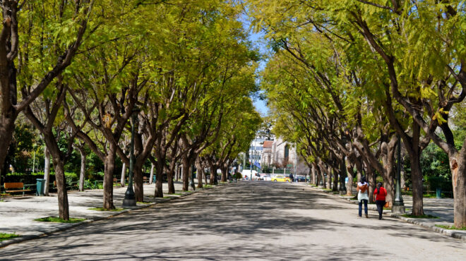 καιρός-αίθριος-με-υψηλές-για-την-εποχή-562701193