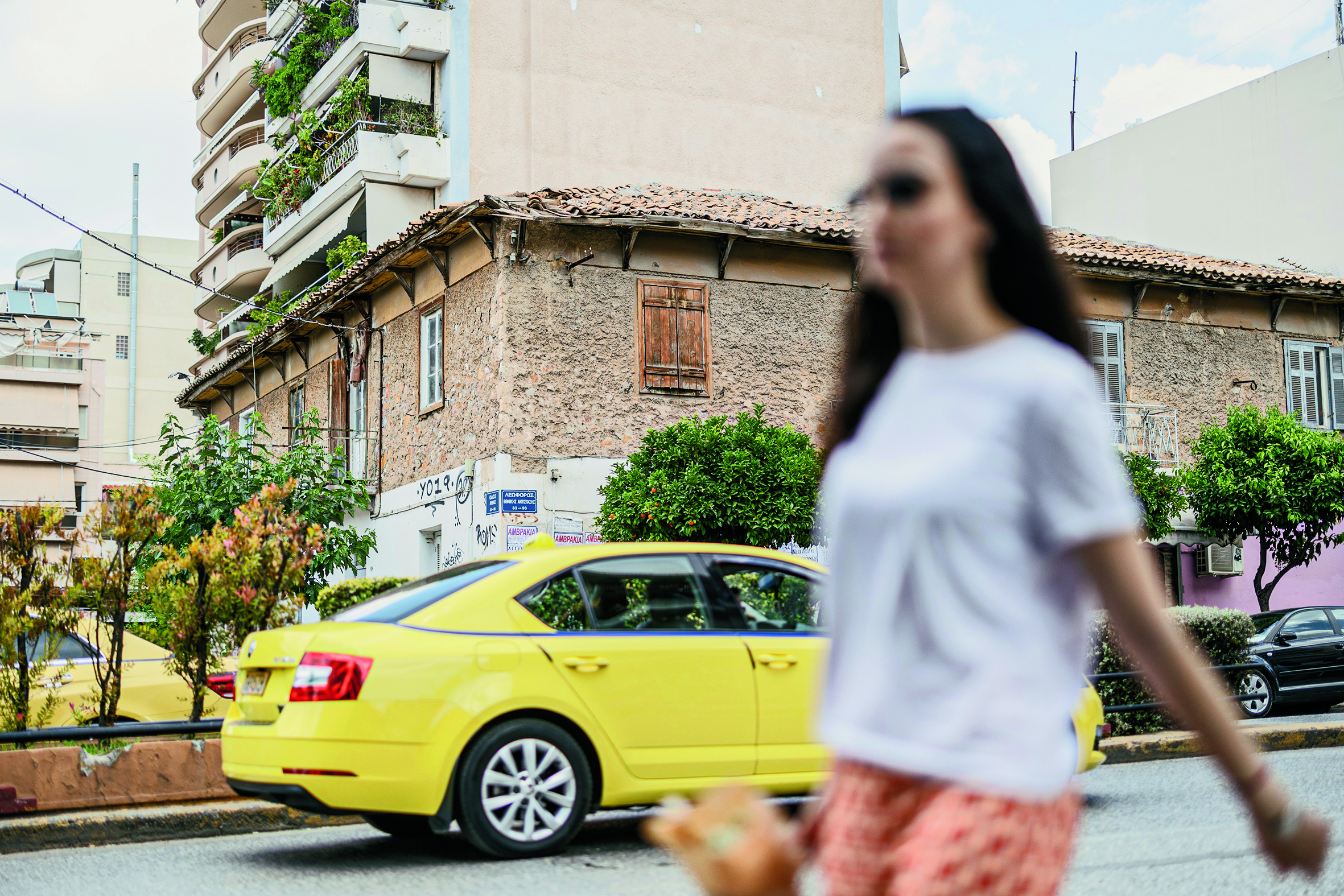 Στην Καισαριανή οι άνθρωποι λένε ακόμα «καλημέρα» απ’ το παράθυρο-4